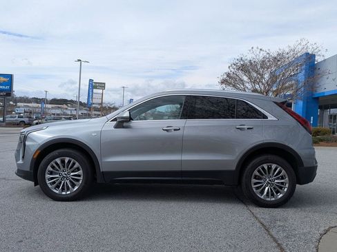 Used 2025 Cadillac XT4 Premium Luxury image 5