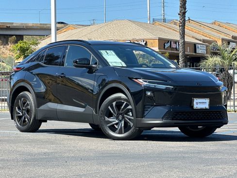 New 2026 Toyota C-HR AWD/4WD image 8