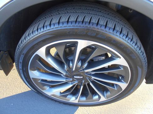 Used 2025 Lincoln Aviator Reserve w/ Equipment Group 201A image 17