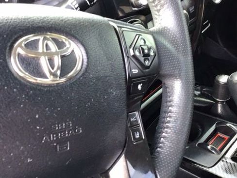 Used 2021 Toyota 4Runner Venture image 19