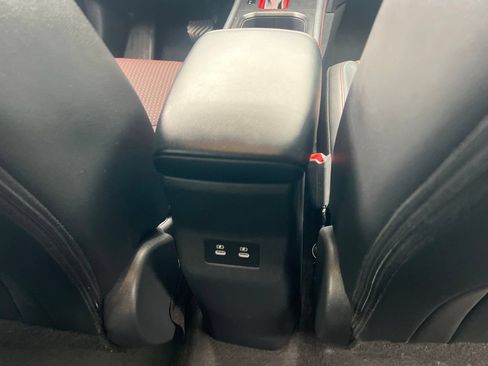 Certified 2025 Nissan Kicks SR AWD/4WD image 19