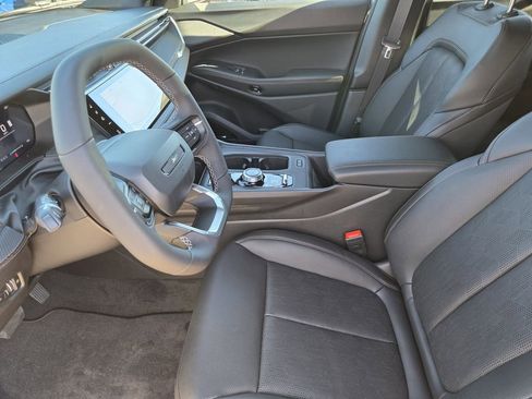 New 2026 Jeep Cherokee Overland w/ Advanced Pro Tech Group AWD/4WD image 8