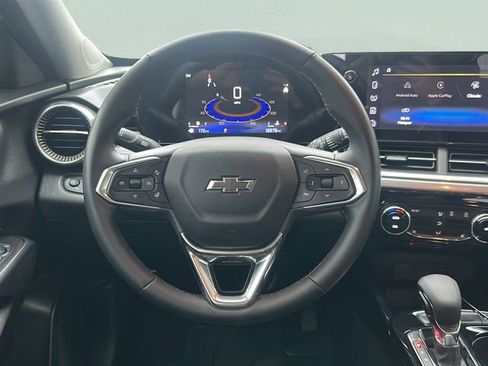 Used 2025 Chevrolet Trax ACTIV w/ Driver Confidence Package FWD image 8