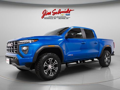 Used 2023 GMC Canyon AT4 w/ AT4 Premium Package AWD/4WD image 3