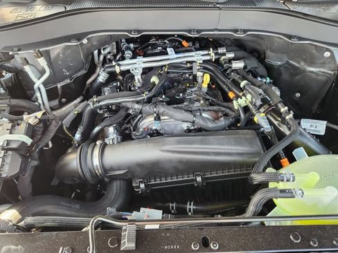 New 2026 Ford Explorer Active w/ Active Comfort Package RWD image 32