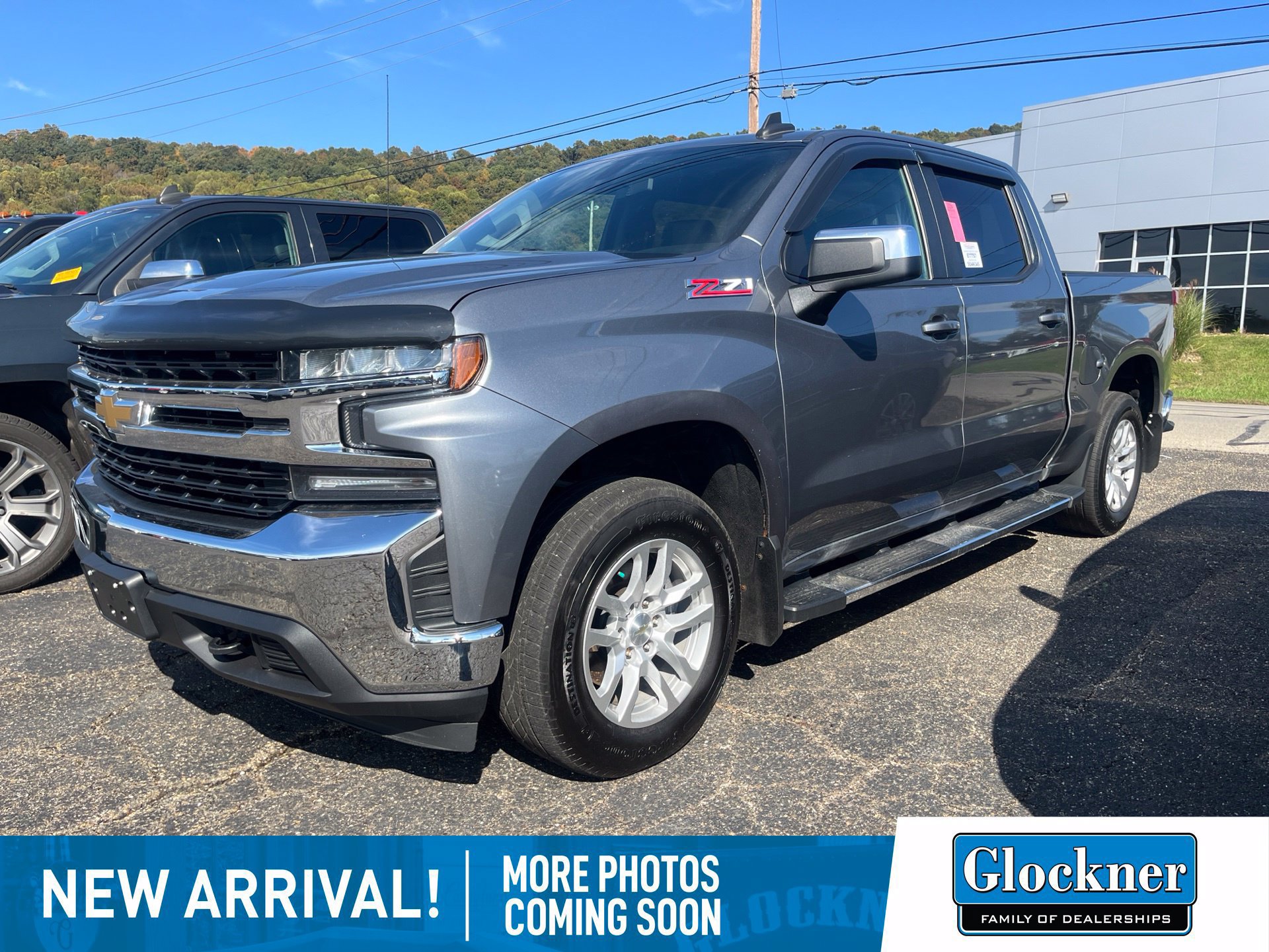 Used 2021 Chevrolet Silverado 1500 LT w/ Z71 Off-Road Package AWD/4WD image 1
