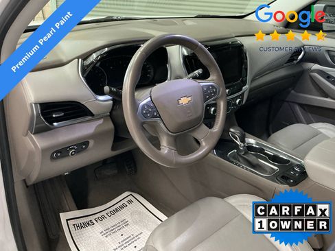 Used 2021 Chevrolet Traverse Premier FWD image 9