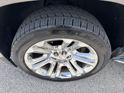 Used 2019 GMC Yukon XL SLT w/ Premium Edition RWD image 13
