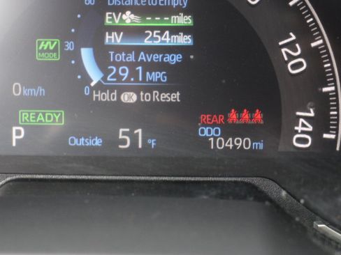 Certified 2025 Toyota RAV4 SE image 30