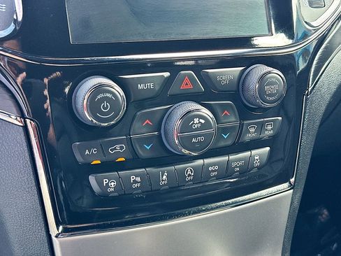 Used 2021 Jeep Grand Cherokee High Altitude image 16