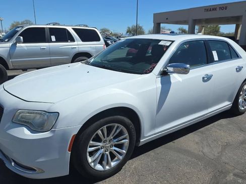 Used 2016 Chrysler 300 C image 2