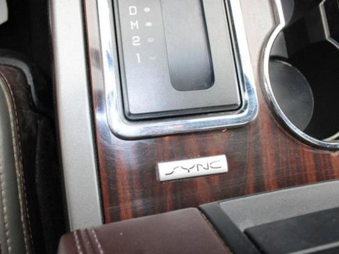 Used 2017 Ford Expedition EL Platinum image 29