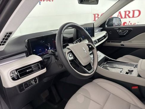 New 2025 Lincoln Aviator 2WD w/ Jet Appearance Package image 14