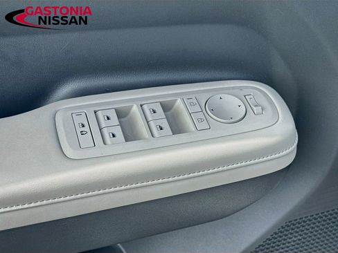 Used 2025 Hyundai Santa Fe SEL FWD image 22