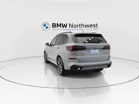 New 2026 BMW X5 xDrive40i w/ M Sport Package AWD/4WD image 13