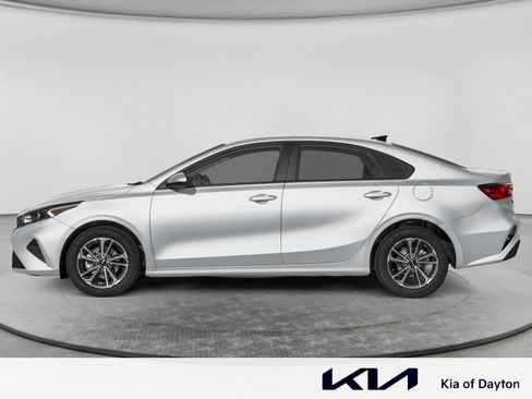 Used 2024 Kia Forte LXS w/ LXS Technology Package FWD image 3