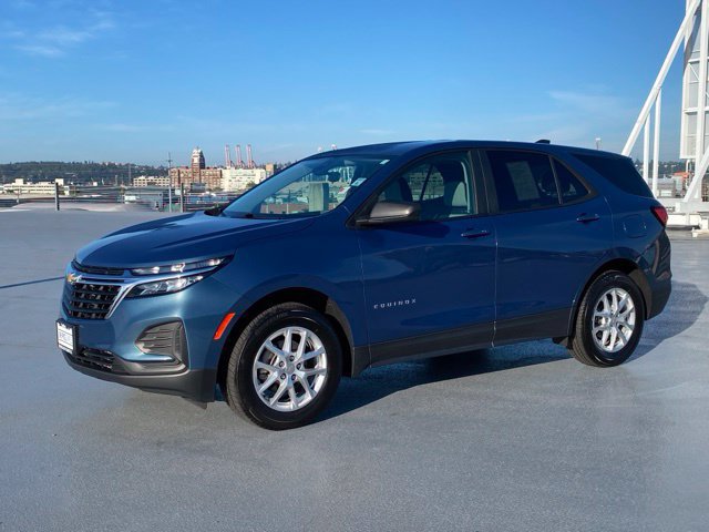 Used 2024 Chevrolet Equinox LS w/ LS Convenience Package AWD/4WD image 4