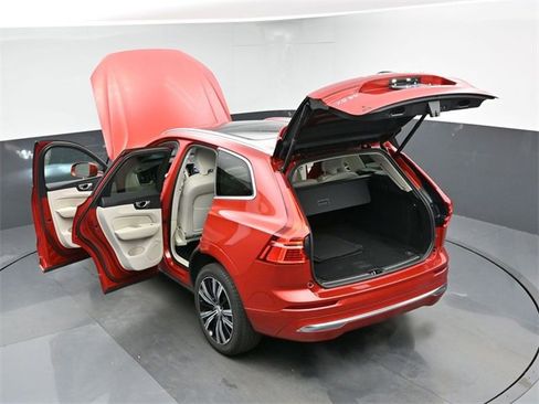 Used 2023 Volvo XC60 B5 Ultimate image 51