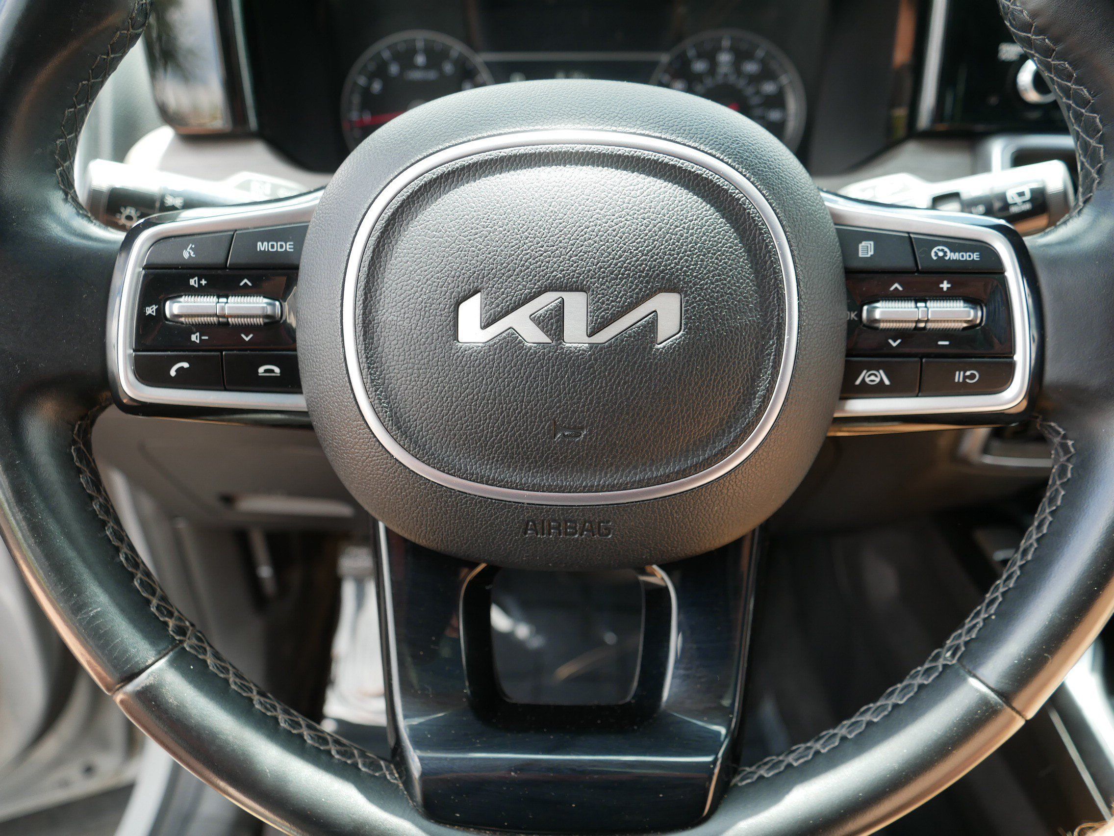 Used 2023 Kia Sorento S w/ Panoramic Sunroof Package AWD/4WD image 26