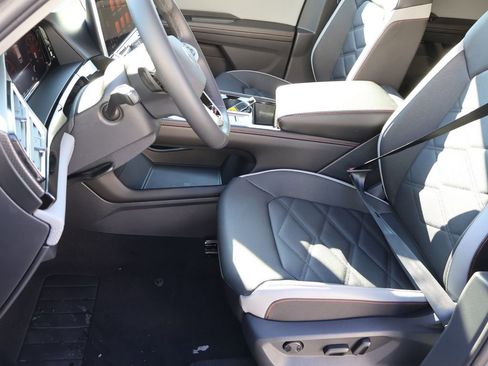 New 2026 Volkswagen Atlas Peak Edition AWD/4WD image 44