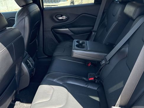 Used 2019 Jeep Cherokee Limited AWD/4WD image 22