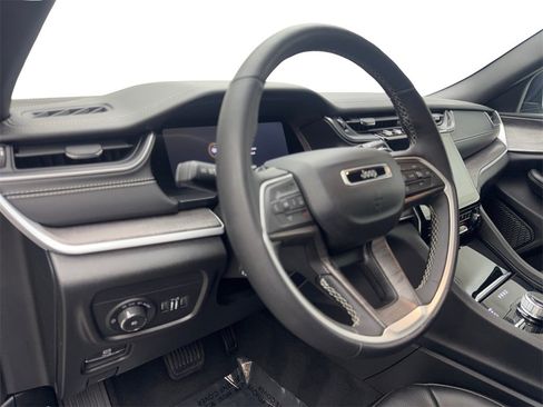 Used 2024 Jeep Grand Cherokee L Limited w/ Luxury Tech Group II image 55