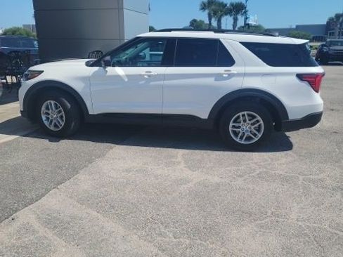 Used 2026 Ford Explorer Active w/ Active Comfort Package image 9