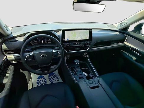 Used 2026 Toyota Grand Highlander AWD Hybrid image 14