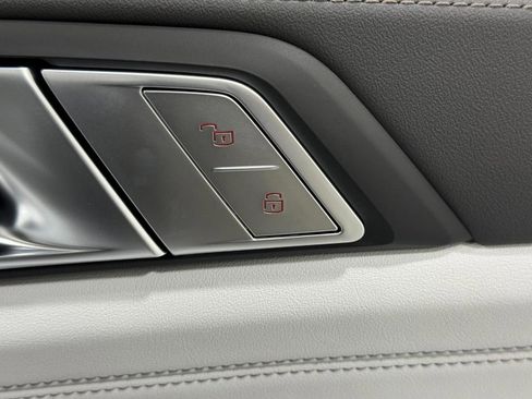 New 2026 BMW X7 xDrive40i image 23