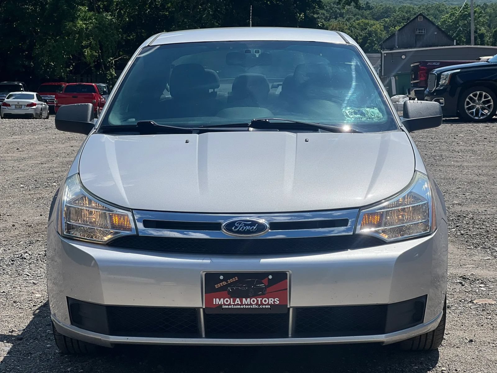 Used 2010 Ford Focus SE FWD image 1