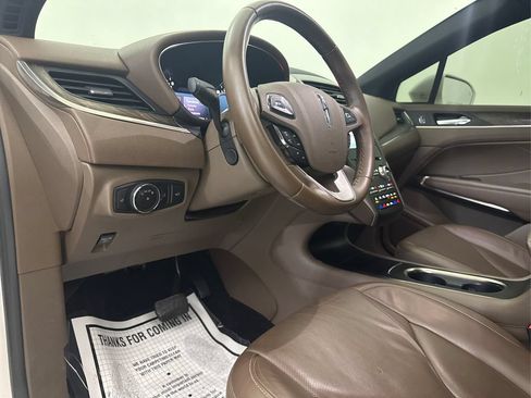 Used 2017 Lincoln MKC Reserve FWD image 29