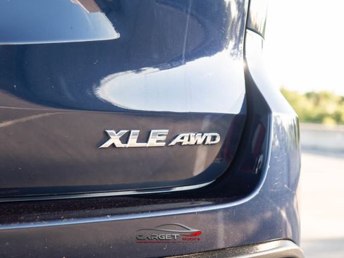 Used 2016 Toyota Highlander XLE image 41