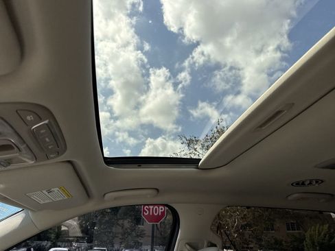 Used 2022 Kia Telluride EX w/ EX Premium Package image 53