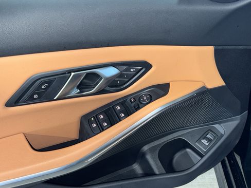 Certified 2025 BMW 330i Sedan w/ Premium Package image 18