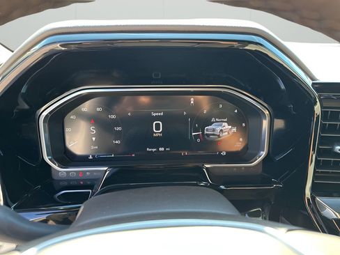 New 2026 GMC Sierra 1500 SLT image 32