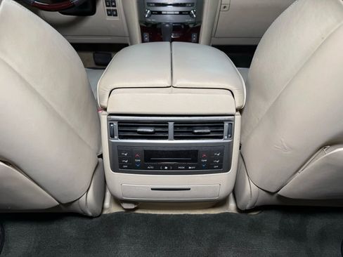 Used 2013 Lexus LX 570 4WD image 34