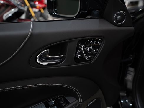 Used 2015 Jaguar XKR R RWD image 6
