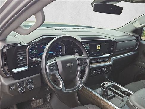 Used 2023 Chevrolet Silverado 1500 RST w/ Z71 Off-Road Package AWD/4WD image 9