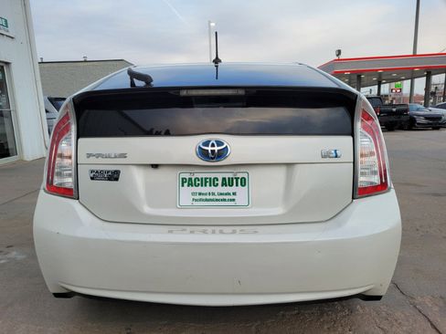 Used 2015 Toyota Prius Three image 6