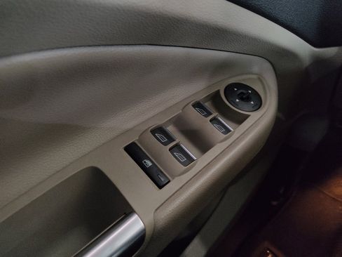 Used 2019 Ford Escape SEL FWD image 27