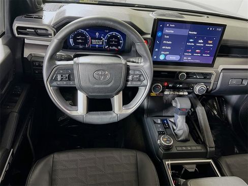 Certified 2025 Toyota 4Runner TRD Off-Road Premium image 19