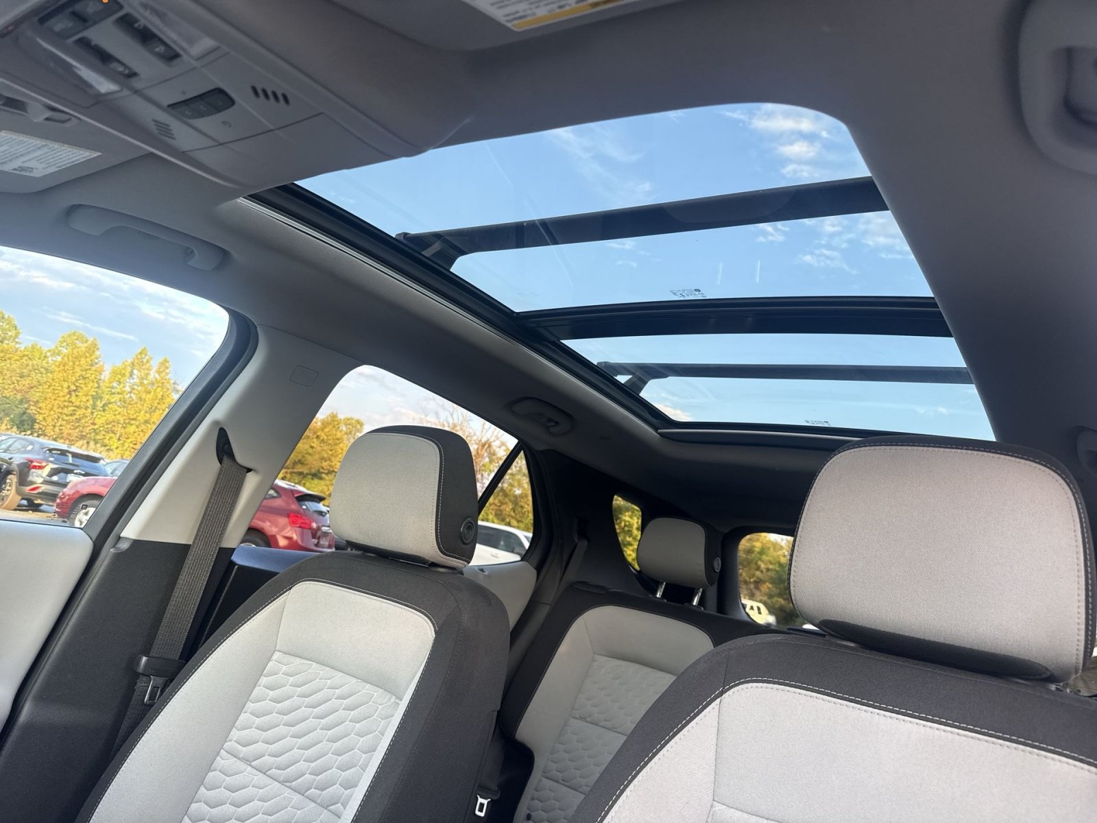 Used 2020 Chevrolet Equinox LT AWD/4WD image 25