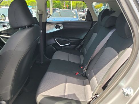 Used 2025 Kia Soul LX image 11