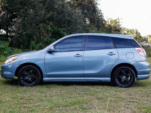 Used 2005 Toyota Matrix XR image 3