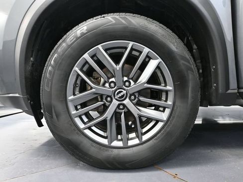 Used 2023 Nissan Rogue S AWD/4WD image 15