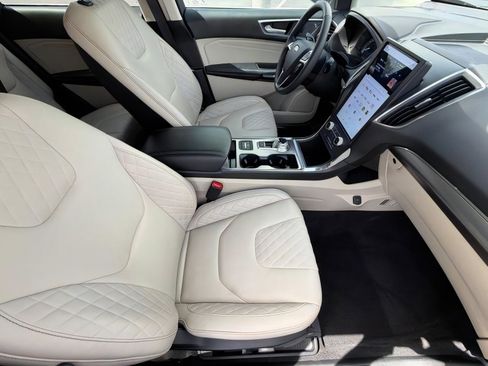 Used 2024 Ford Edge Titanium AWD/4WD image 10