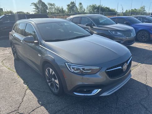 Used 2019 Buick Regal Essence w/ Driver Confidence Package I AWD/4WD image 5