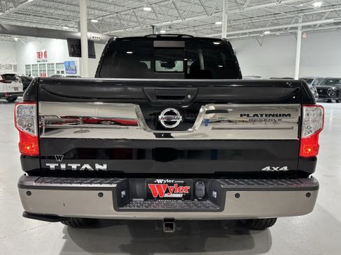 Used 2017 Nissan Titan Platinum Reserve image 19