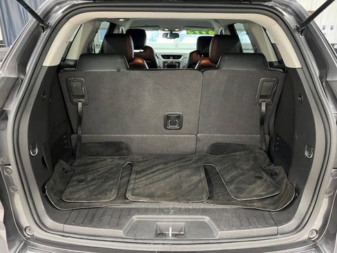 Used 2016 Chevrolet Traverse LT w/ Style and Technology Package AWD/4WD image 13