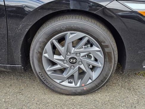 New 2026 Hyundai Elantra Hybrid FWD image 9